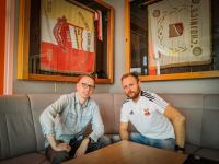 "Piłka nożna to nie tylko bieganie i kopanie piłki". Rozmawiamy z trenerem mentalnym Chojniczanki Pawłem Frelikiem