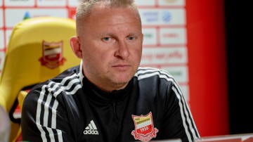 "Zdaję sobie sprawę, że jestem dla wielu anonimowy". Nowy trener Chojniczanki Damian Nowak w Weekend FM (WIDEO)