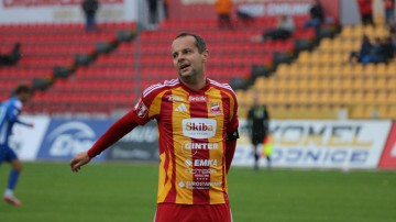 Tomasz Mikołajczak wspomina pucharowe potyczki Chojniczanki z ekipami z ekstraklasy. Mówi też o możliwym zakończeniu kariery