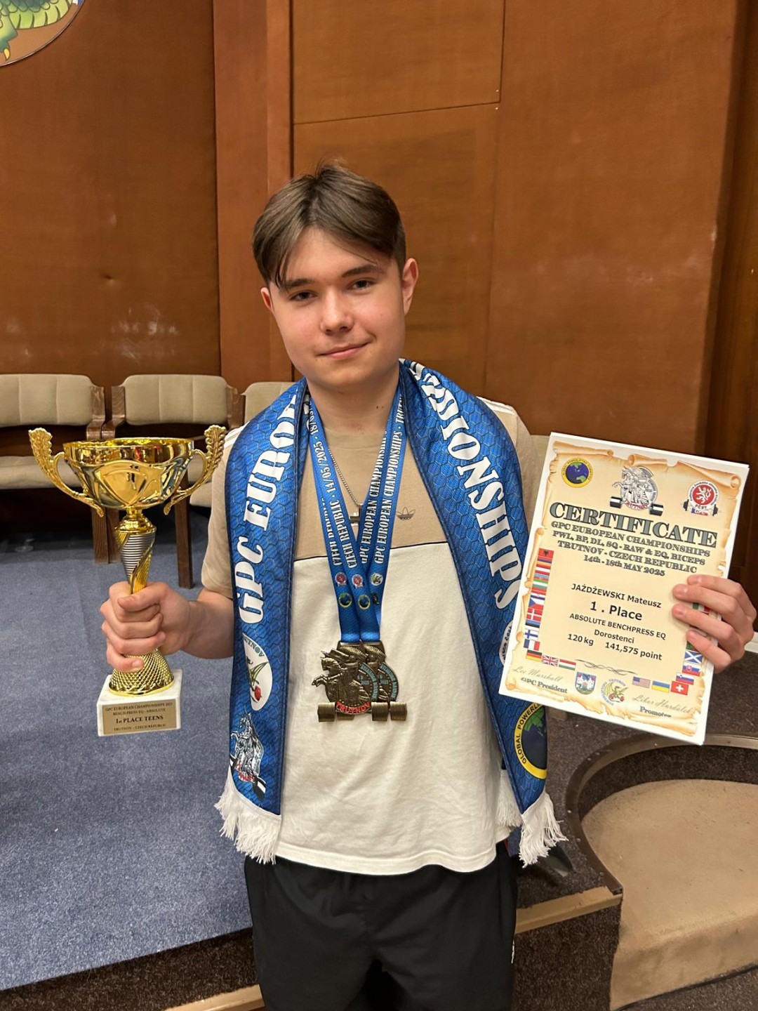 Mateusz i Radosław Jażdżewscy z gminy Kościerzyna mistrzami Europy w wyciskaniu sztangi leżąc