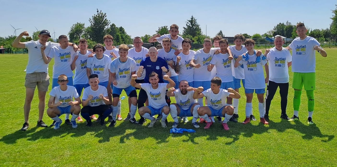 O nowych zawodnikach w kadrze drugoligowej Chojniczanki i powrocie Piasta Człuchów na czwartoligowe boiska. Piłkarski "Sportowy Weekend"