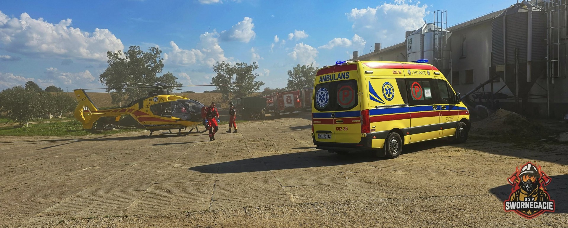 Akcja ratunkowa w gospodarstwie w Kornem koło Konarzyn. Trzy osoby poszkodowane, jedna wpadła do szamba