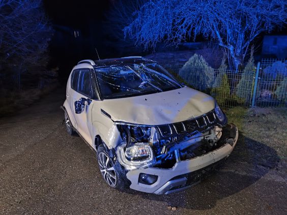 Osobówka dachowała w Zagonach w gminie Tuchomie. Kierująca wydmuchała 3 promile alkoholu